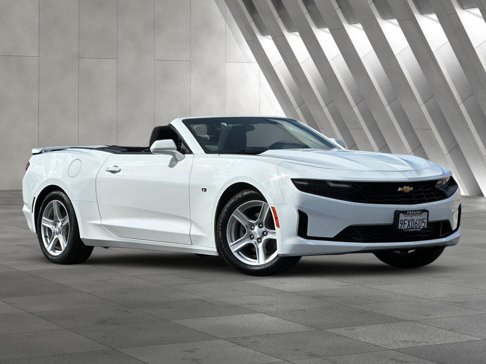 Used 2023 Chevrolet Camaro LT RWD image 1