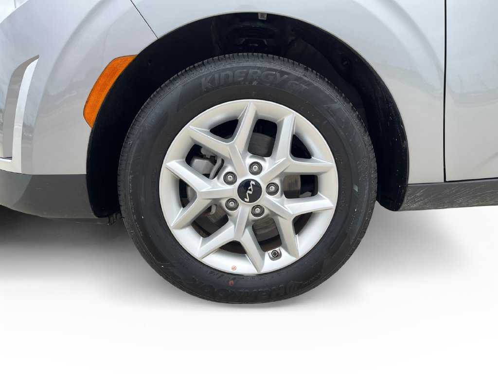 Used 2025 Kia Soul LX w/ LX Technology Package FWD image 28