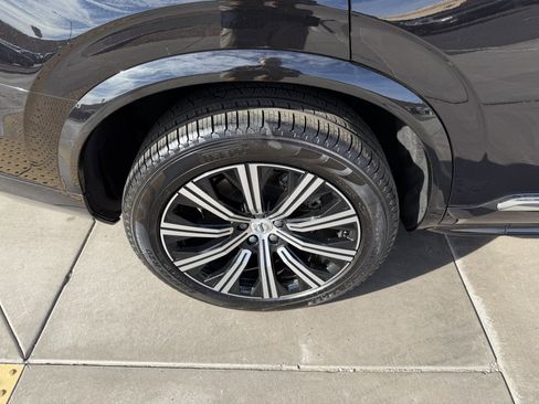 Used 2025 Volvo XC90 B5 Core image 15