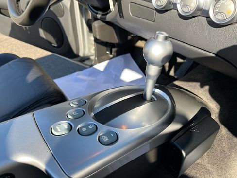 Used 2004 Chevrolet SSR w/ Preferred Equipment Group image 56