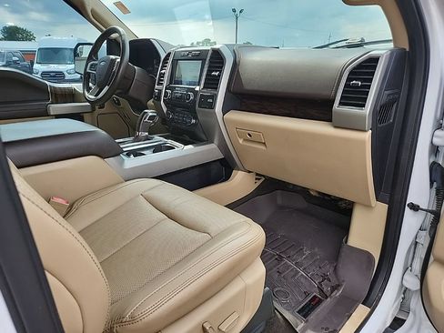 Used 2018 Ford F150 Lariat w/ FX4 Off-Road Package AWD/4WD image 34