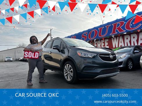 Used 2018 Buick Encore Preferred image 1