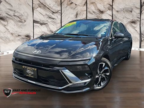 Used 2025 Hyundai Sonata SEL FWD image 3