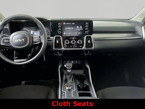 Used 2023 Kia Sorento LX AWD/4WD image 7