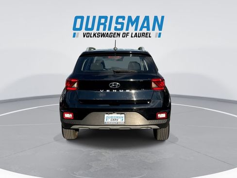 Used 2023 Hyundai Venue SEL w/ Cargo Package FWD image 7