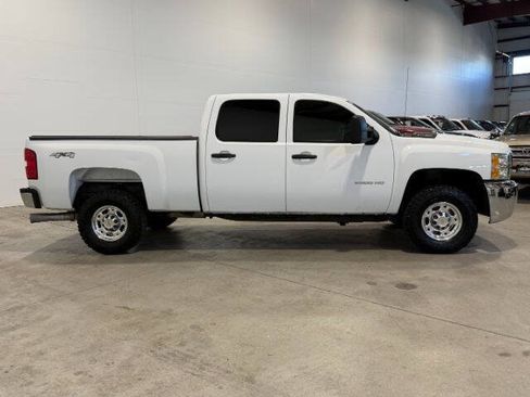 Used 2010 Chevrolet Silverado 2500 LT AWD/4WD image 7