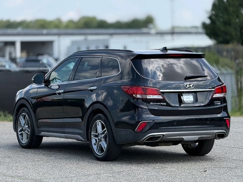 Used 2017 Hyundai Santa Fe Limited AWD/4WD image 10