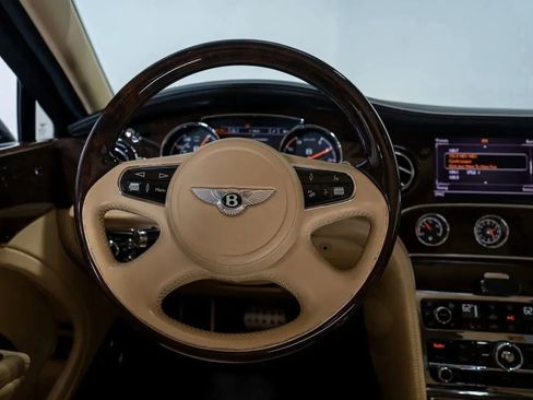 Used 2011 Bentley Mulsanne image 40
