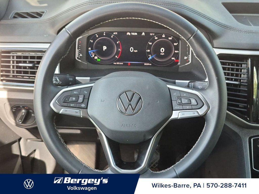 Used 2023 Volkswagen Atlas Cross Sport SE w/ Black Wheel Package AWD/4WD image 16