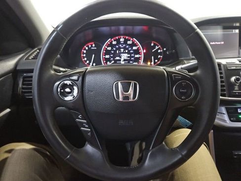 Used 2015 Honda Accord Sport image 18