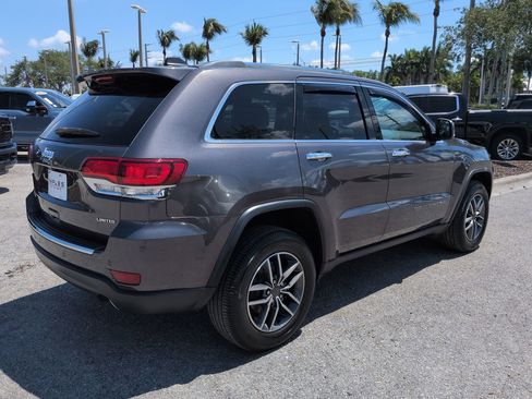 Used 2021 Jeep Grand Cherokee Limited AWD/4WD image 5