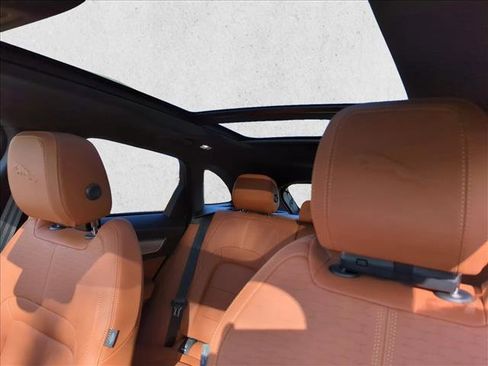 Used 2025 Jaguar F-PACE R-Dynamic S image 21
