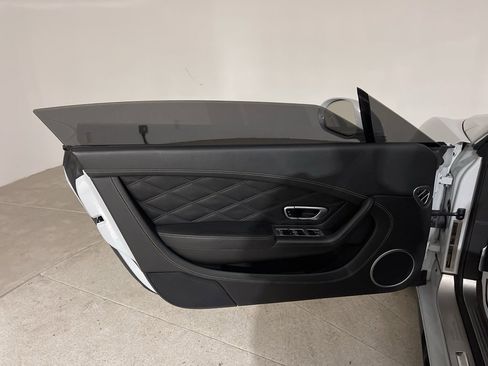 Used 2014 Bentley Continental GT V8 S image 13