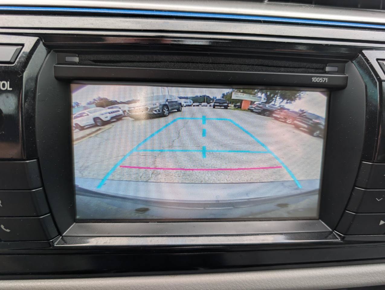 Used 2016 Toyota Corolla LE FWD image 17