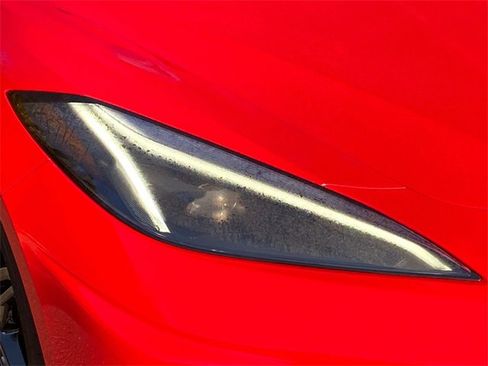 Used 2024 Chevrolet Corvette Stingray image 4