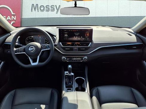 Certified 2023 Nissan Altima 2.5 SL image 11