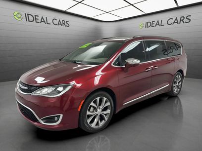 Used 2017 Chrysler Pacifica Limited