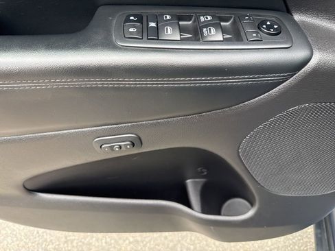 Used 2021 Jeep Grand Cherokee Limited image 18