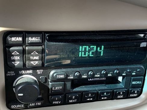 Used 2003 Buick Century Custom image 21