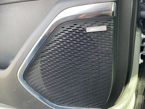 Used 2025 GMC Acadia Elevation image 28