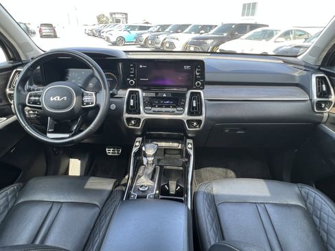 Used 2022 Kia Sorento SX Prestige image 23