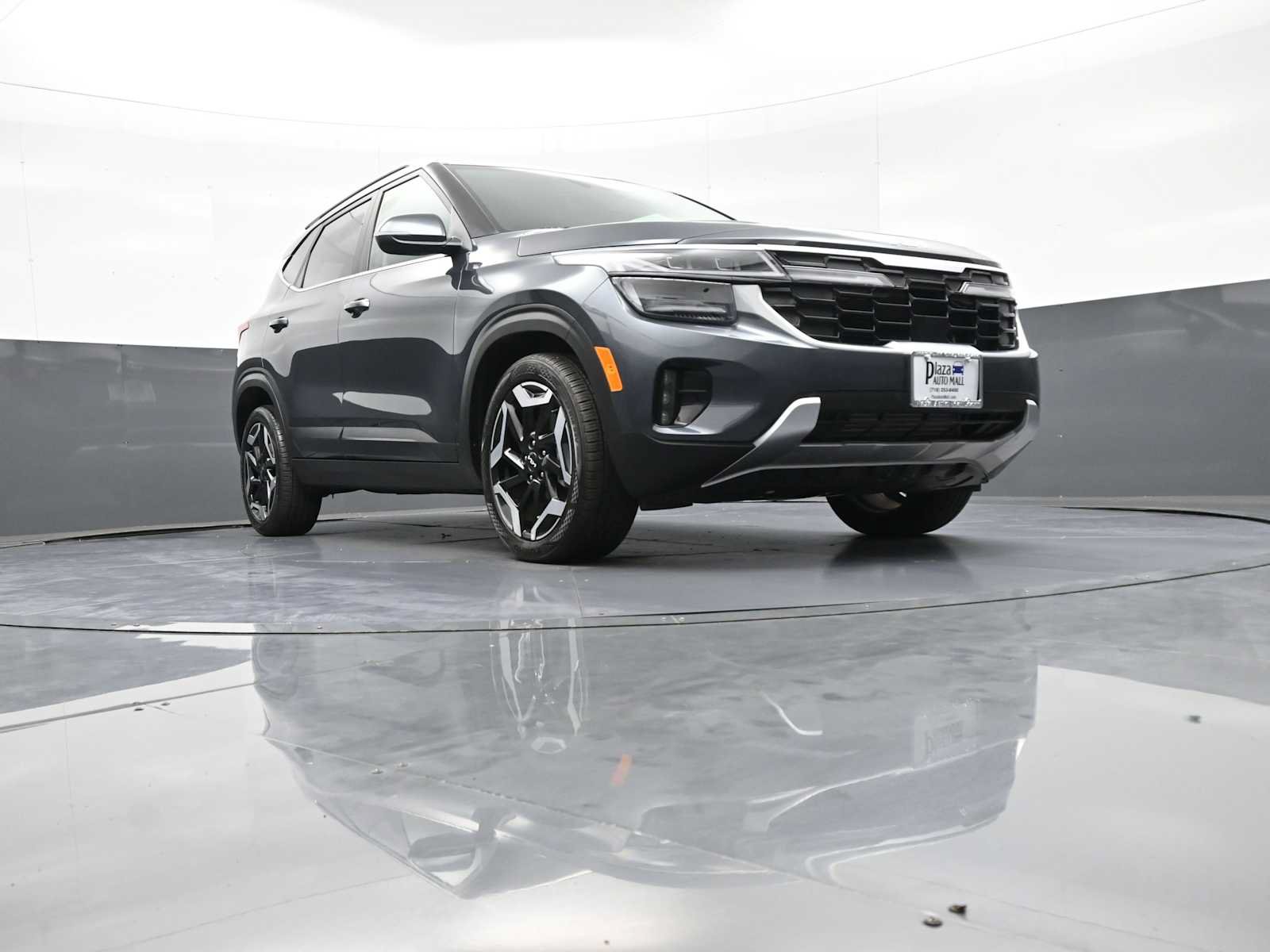 Used 2025 Kia Seltos SX w/ SX Sunroof Package AWD/4WD image 29
