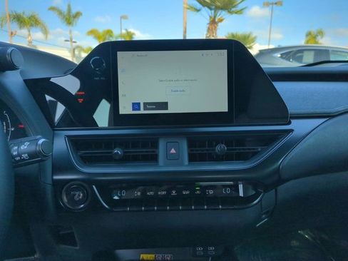 Used 2025 Lexus UX 300h FWD image 22