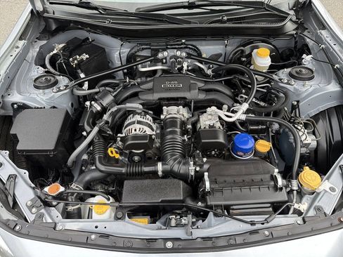 Used 2020 Toyota 86 RWD image 10