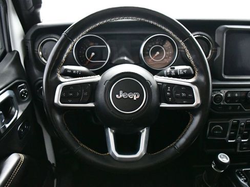 Used 2022 Jeep Wrangler Unlimited Sahara image 9