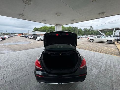 Used 2018 Mercedes-Benz E 300 image 8