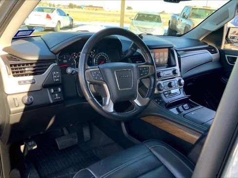 Used 2020 GMC Yukon Denali w/ Denali Ultimate Package image 18