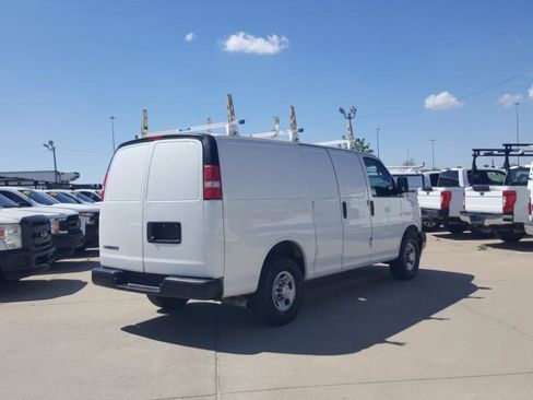 Used 2018 Chevrolet Express 2500 w/ Driver Convenience Package image 7