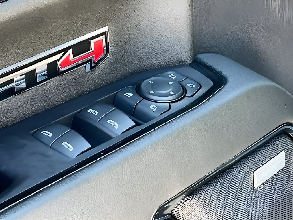 Used 2024 GMC Sierra 1500 AT4 w/ AT4 Premium Package AWD/4WD image 18