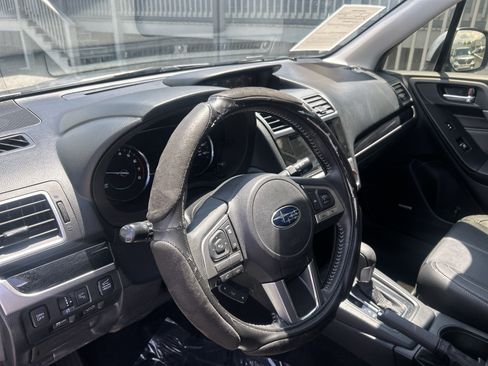 Used 2017 Subaru Forester 2.5i Touring AWD/4WD image 17