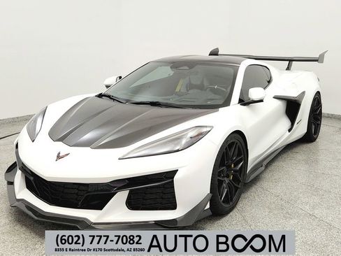 Used 2025 Chevrolet Corvette Z06 w/ Battery Protection Package image 1