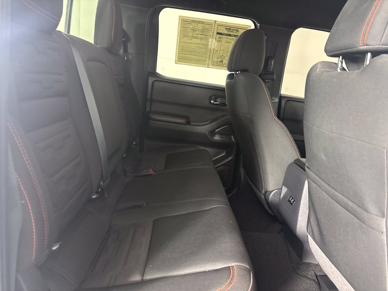 Used 2025 Nissan Frontier PRO-4X AWD/4WD image 26