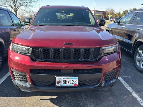 Used 2023 Jeep Grand Cherokee L Laredo image 5