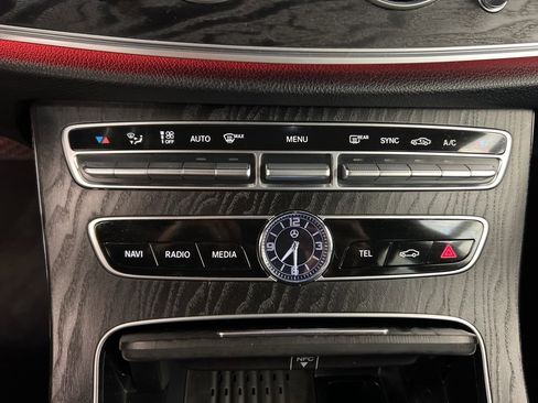 Used 2018 Mercedes-Benz E 300 4MATIC image 15