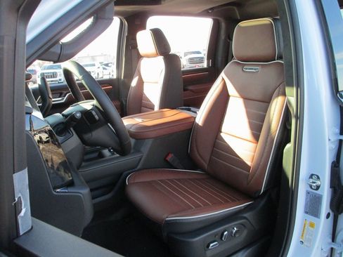 New 2026 GMC Sierra 3500 Denali Ultimate image 12