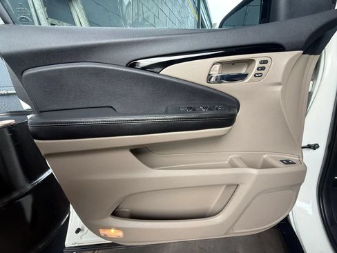 Used 2016 Honda Pilot Touring image 20