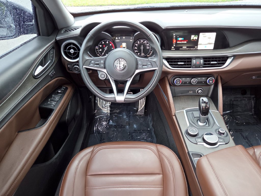 Used 2019 Alfa Romeo Stelvio Ti Lusso w/ Quick Order Package 22X Lusso AWD/4WD image 26