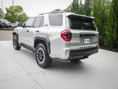 Used 2025 Toyota 4Runner TRD Off-Road Premium w/ Tow Technology Package AWD/4WD image 9