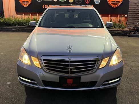 Used 2013 Mercedes-Benz E 350 4MATIC Sedan image 3