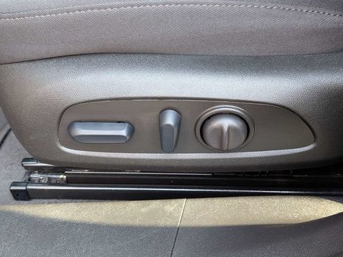 Used 2025 Chevrolet Malibu LT FWD image 21