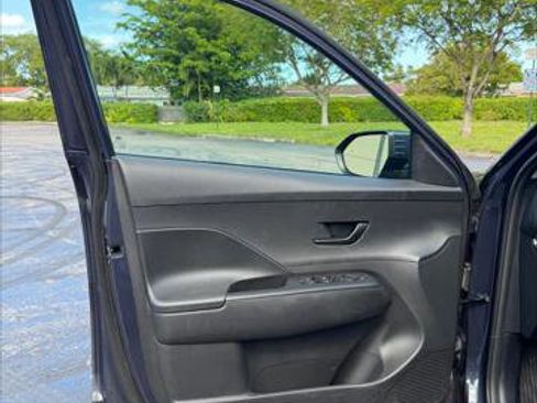 Used 2025 Hyundai Kona SEL image 18