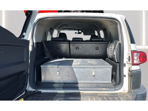 Used 2010 Toyota FJ Cruiser 4WD image 21