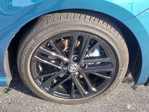 Used 2025 Toyota Camry SE w/ Multimedia Upgrade Package image 10