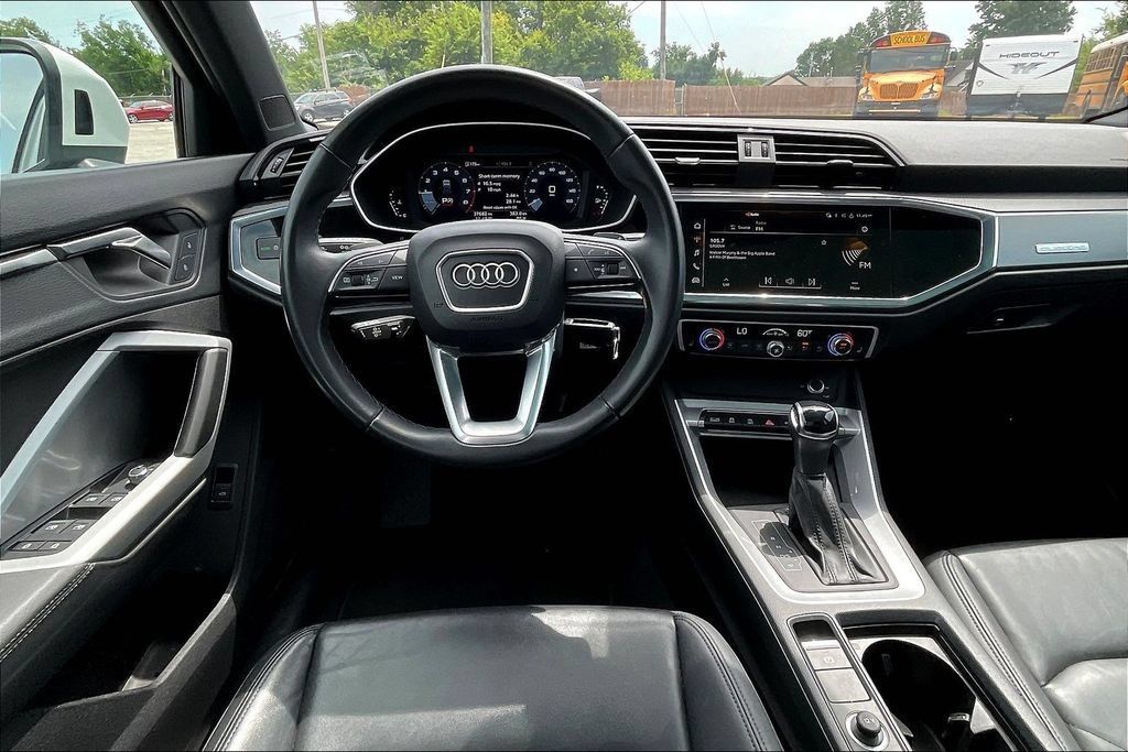 Used 2025 Audi Q3 2.0T Premium AWD/4WD image 7