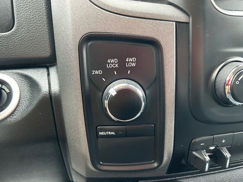 Used 2018 RAM 2500 Tradesman w/ Chrome Appearance Group image 20