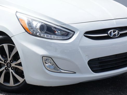 Used 2015 Hyundai Accent GLS w/ Option Group 03 image 9